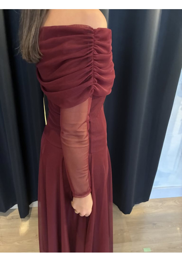 0083. Vestido tul hombros