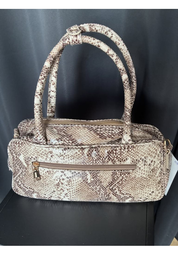 013. Bolso baguette serpiente