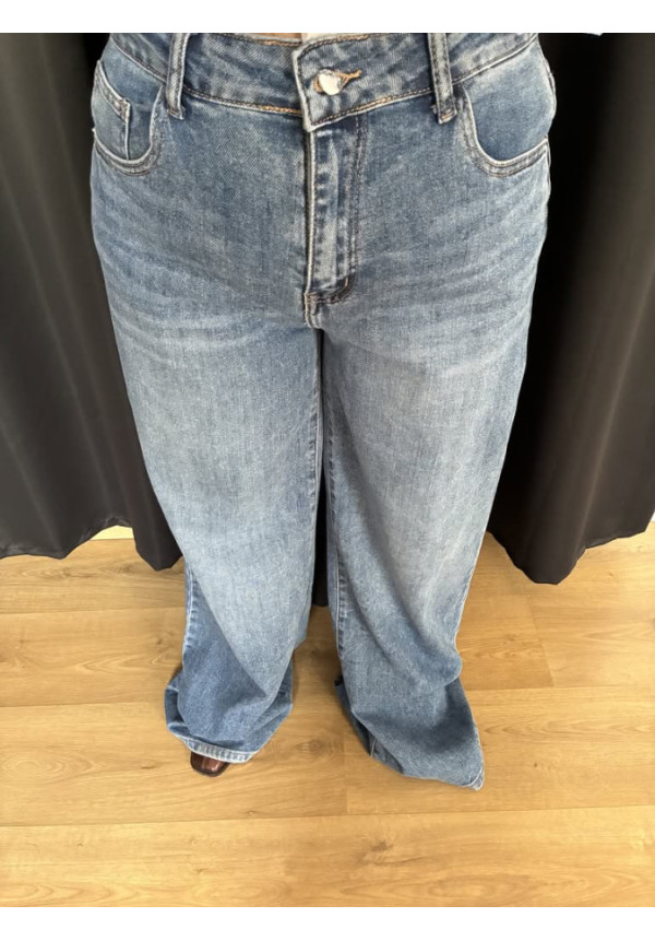 05. Pantalón denim 