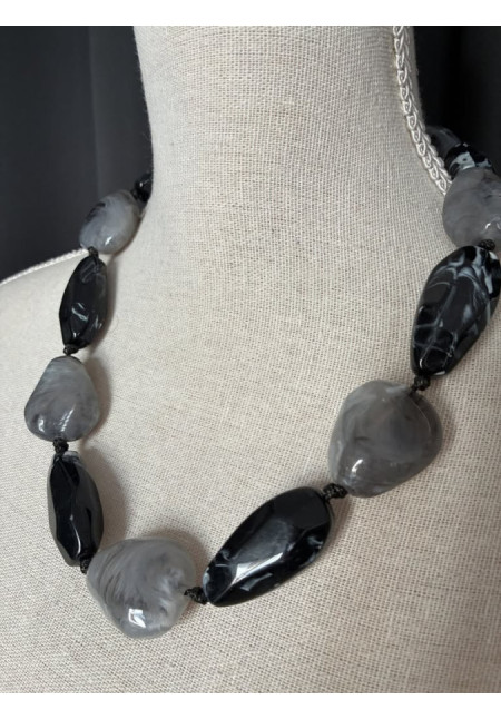 3. Collar piedras
