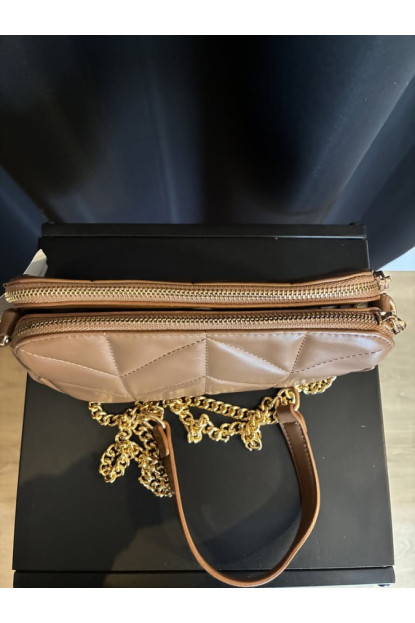 004. Bolso acolchado marrón