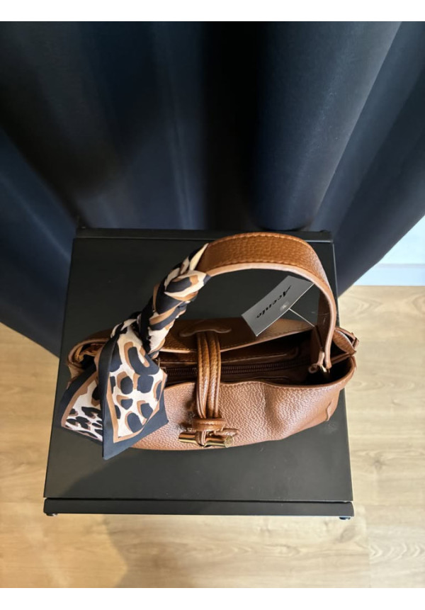 052. Bolso mini pañuelo cierre