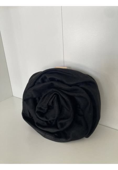 4.3. Clutch flor negra