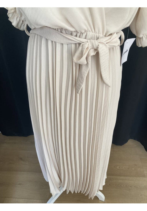 1.18. Vestido falda plisada 