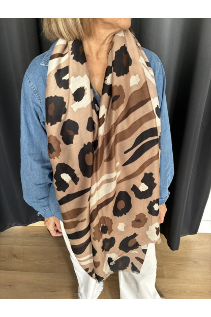 064. Fular estampado felino