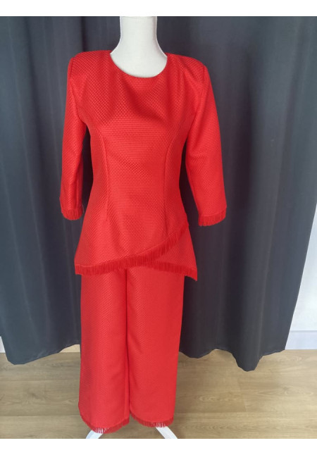 1207. Dos piezas rojo piqué