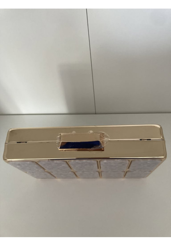 3.4. Clutch nácar