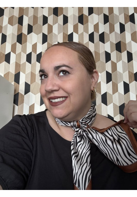 925-1. Pañuelo seda estampado