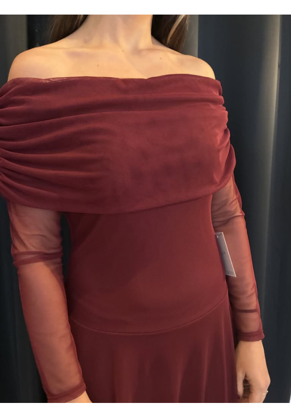 0083. Vestido tul hombros