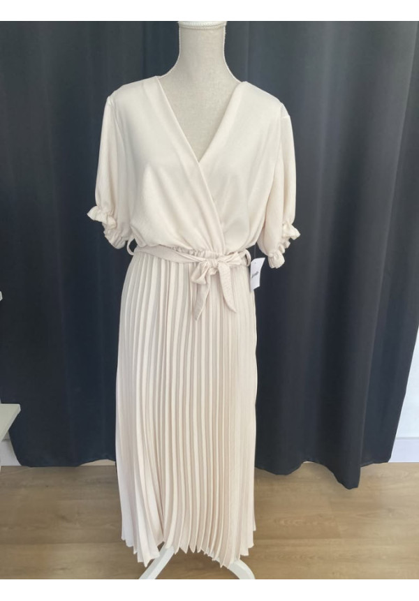 1.18. Vestido falda plisada 
