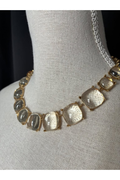 5. Collar piedras transparentes