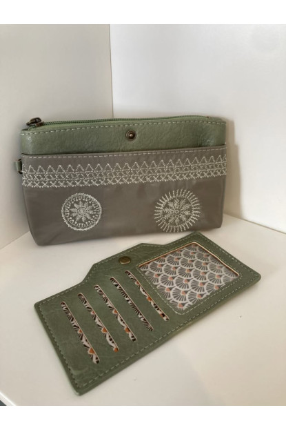 2.2. Cartera monedero bordados