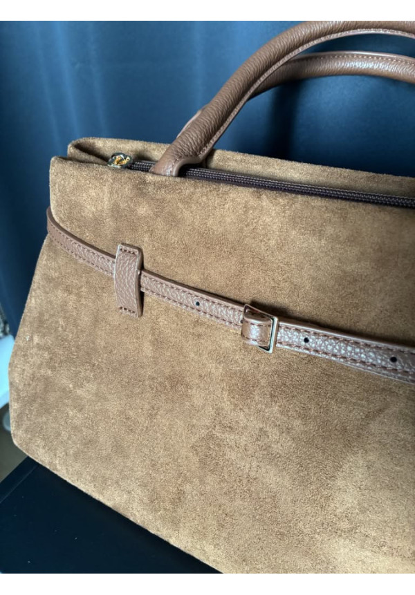 010. Bolso ante cinta