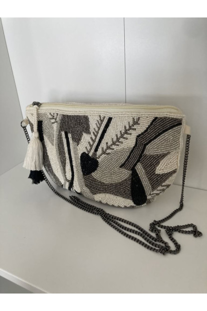 3.2. Clutch monedero bolitas