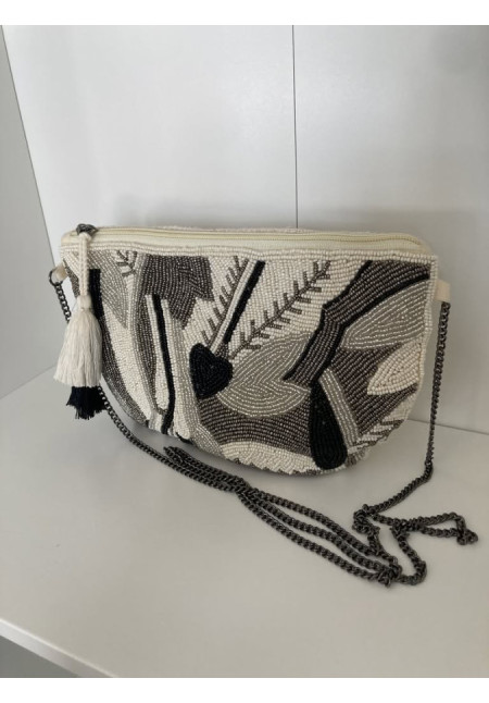 3.2. Clutch monedero bolitas