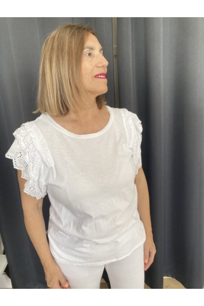 2.8. Camiseta volantes perforado