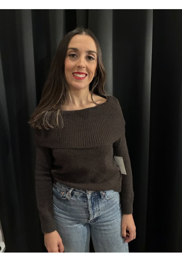 00124. Jersey hombros