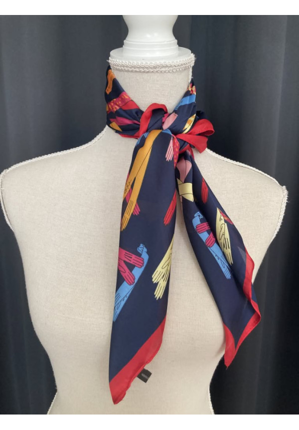 925-1. Pañuelo seda estampado