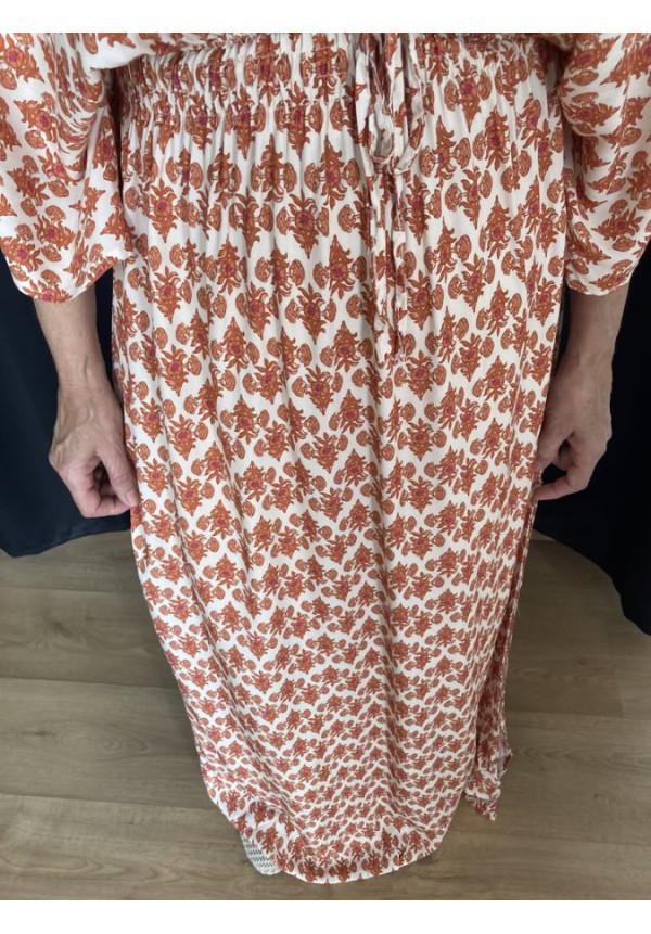 1.2. Vestido estampado escote V