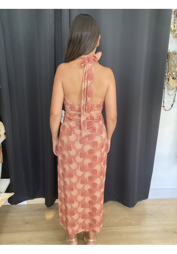 6.35. Vestido cuello brillo