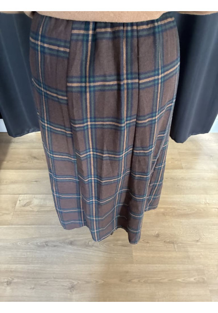 00150. Falda cuadros