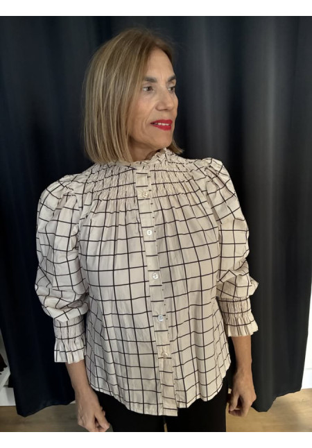 00154. Camisa cuadro ventana