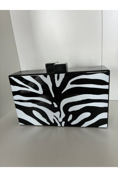 153. Clutch cebra