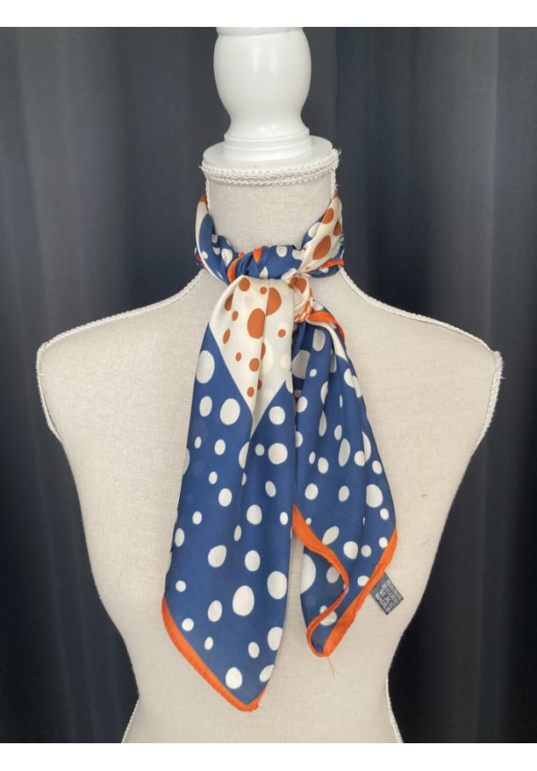 925-1. Pañuelo seda estampado