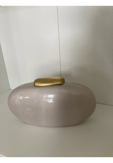 4.16. Clutch mármol