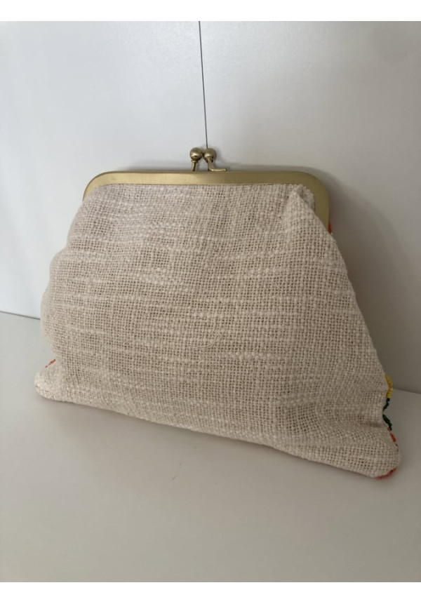 3.2. Clutch monedero bolitas