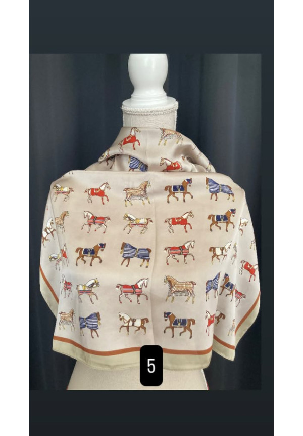 925-1. Pañuelo seda estampado