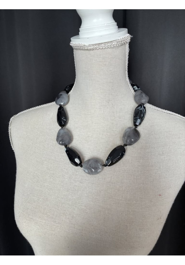 3. Collar piedras