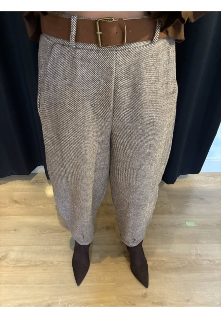 00166. Pantalón espiga