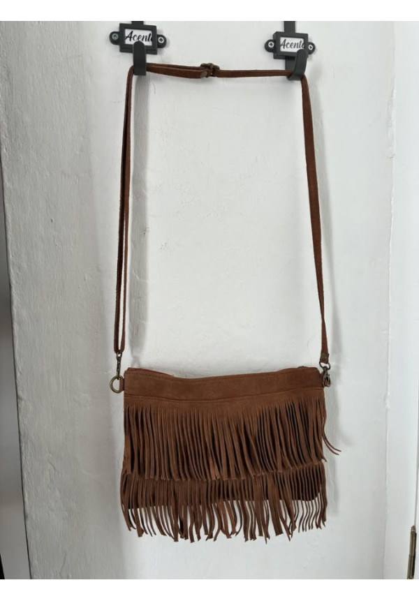 022. Bolso flecos piel