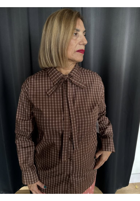 0066. Camisa cuadros lazada