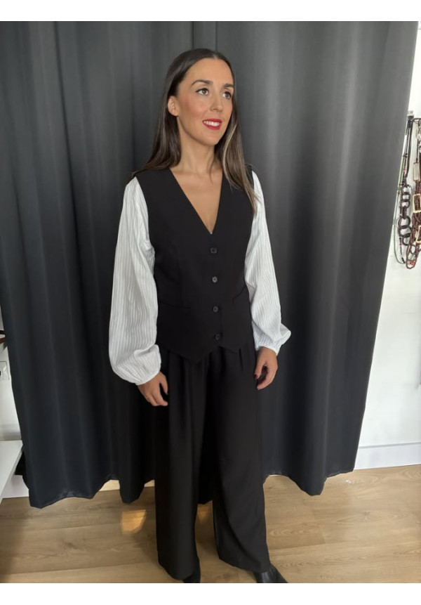 01. Conjunto chaleco