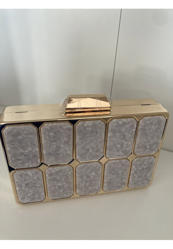 3.4. Clutch nácar