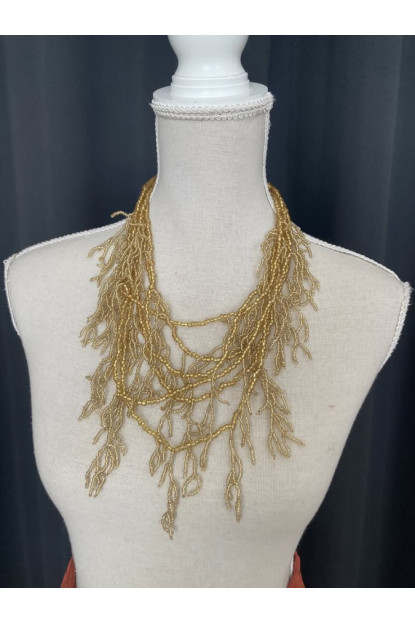 2.14. Collar coral dorado