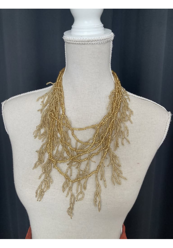 2.14. Collar coral dorado