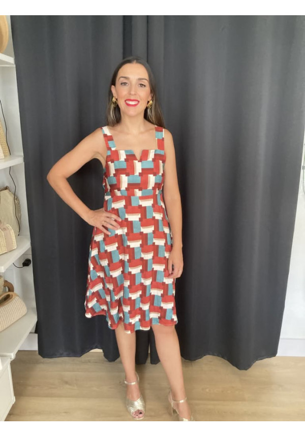 6.56. Vestido estampado retro escote