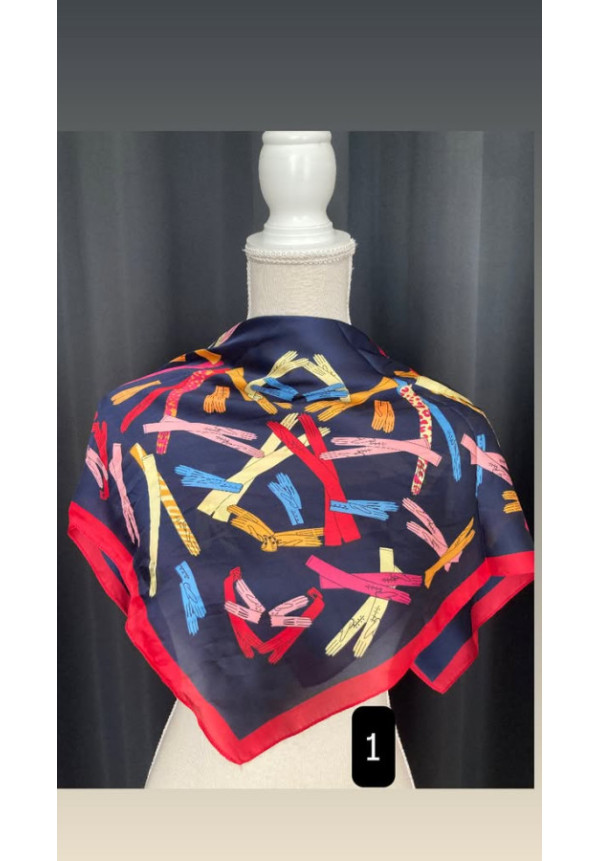 925-1. Pañuelo seda estampado