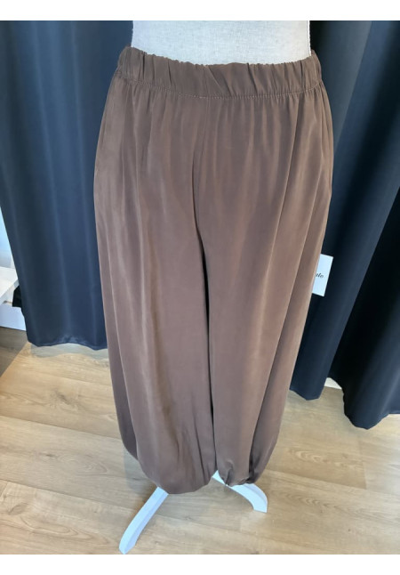 0084. Pantalón bombacho