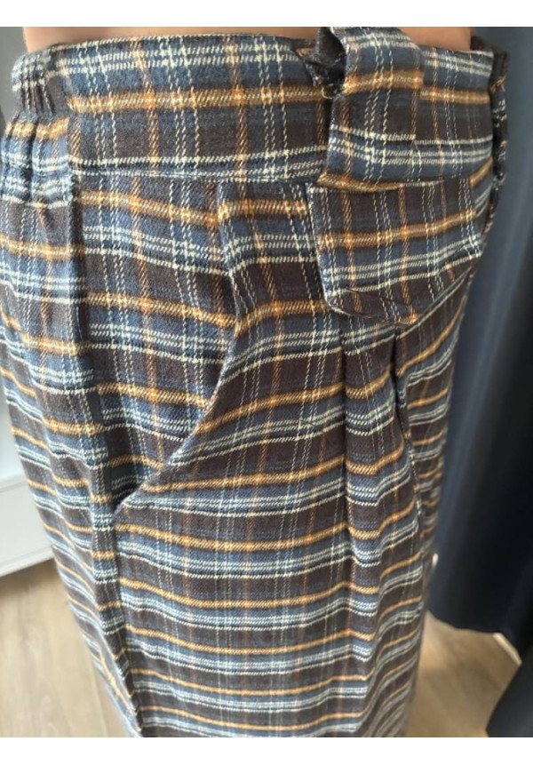 0042. Pantalón cuadros 