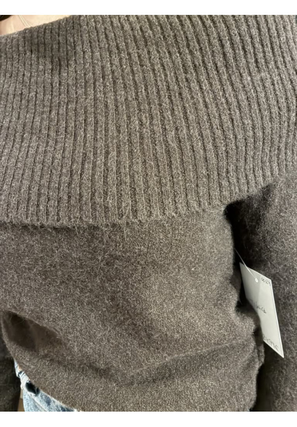 00124. Jersey hombros