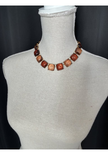 5. Collar piedras transparentes