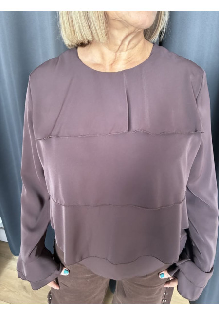 0081. Blusa fluida volante