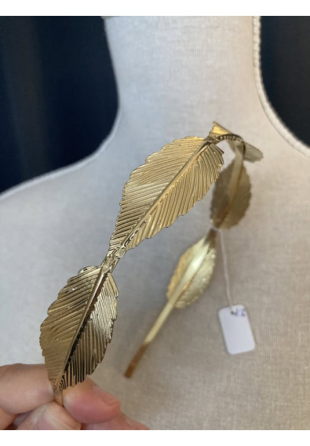 1.2. Diadema hojas relieve