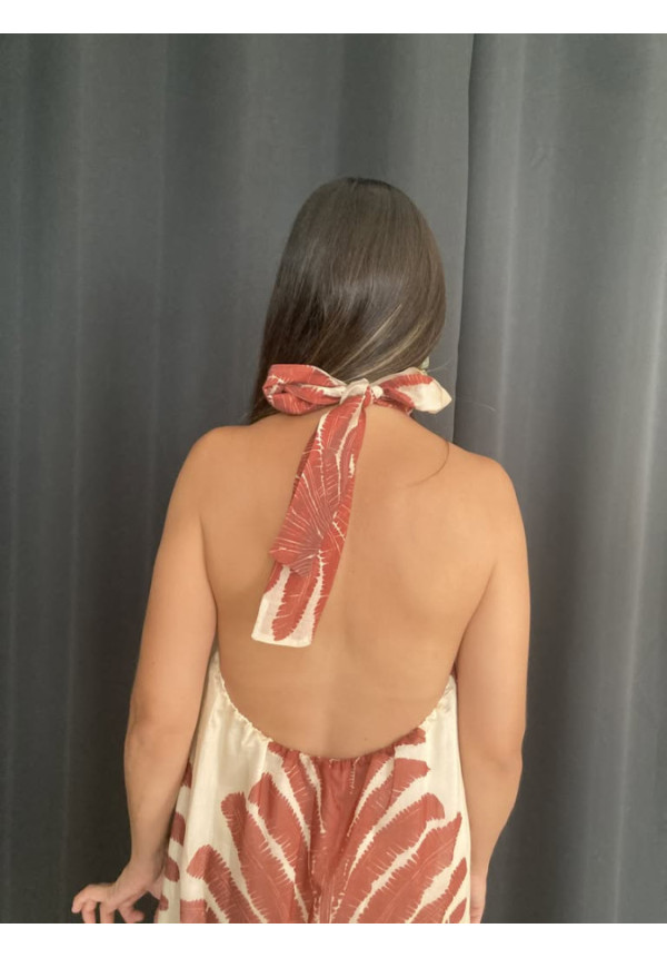 6.70. Vestido halter corto