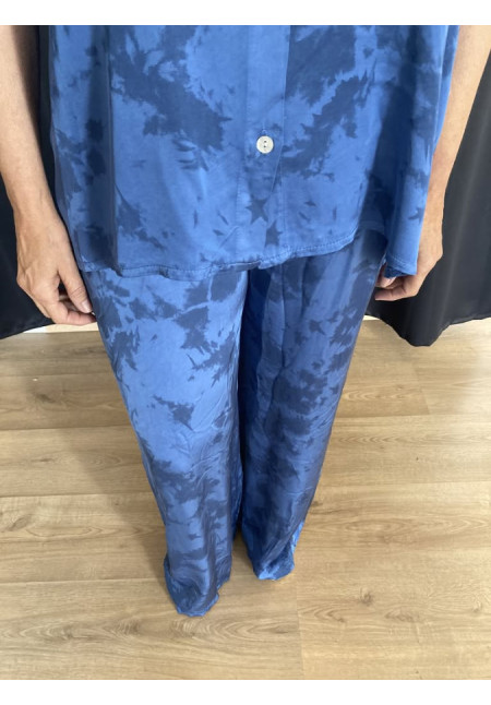 5.8. Pantalón estampado abstracto satén