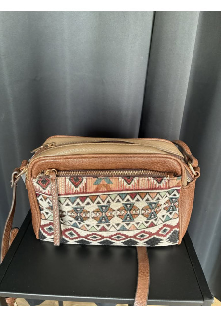 011. Bolso estampado étnico